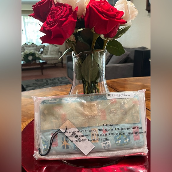 Disney Dooney and Bourke Fantasyland Wallet - Picture 15 of 15